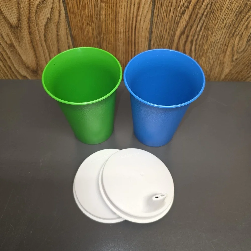 VTG Tupperware 7 Oz Sippy Cups Set Green Blue White Dome Lids BPA‎ Free